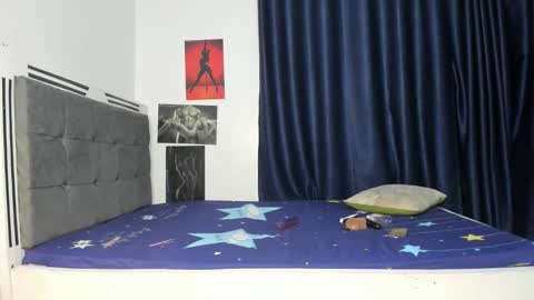 luxedollxoxoo online show from April 12, 8:24 pm