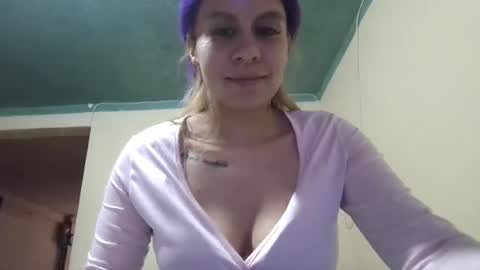 Luxury Doll 01  Mueca de Lujo online show from June 21, 10:27 pm