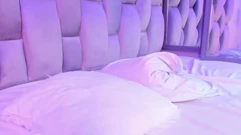 luy_star_ online show from November 8, 5:10 am