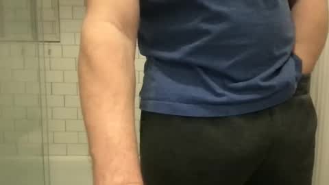 lvguynextdoor440656 online show from January 18, 8:51 pm