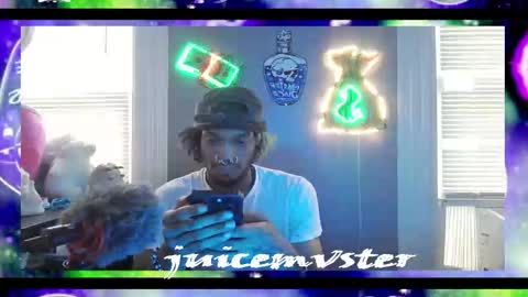Snapshot of lxrdhxkvgemvsterjuice chatting on October 2, 7:45 pm lxrdhxkvgemvsterjuice online show from October 2, 7:45 pm