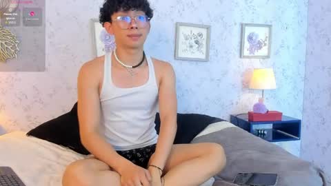 Lyan online show from March 31, 7:36 pm