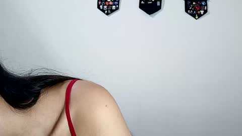 Snapshot of lyla205 chatting on October 3, 3:48 am lyla online show from October 3, 3:48 am