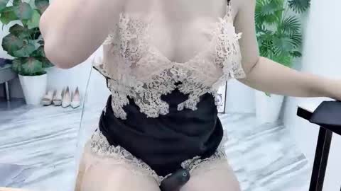 lyly_sweet97 online show from October 2, 8:46 am