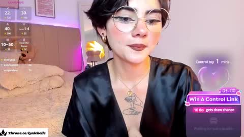 Lyn online show from January 14, 7:27 am