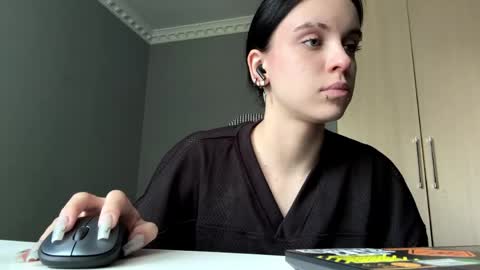 Eva online show from June 1, 7:53 am