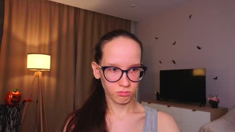 Sara online show from November 22, 4:27 pm