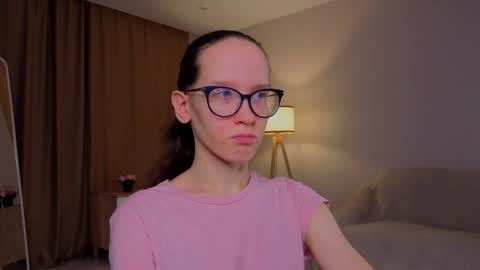 Sara online show from April 2, 4:03 pm