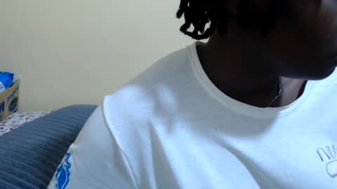 lyenne online show from July 22, 11:01 am
