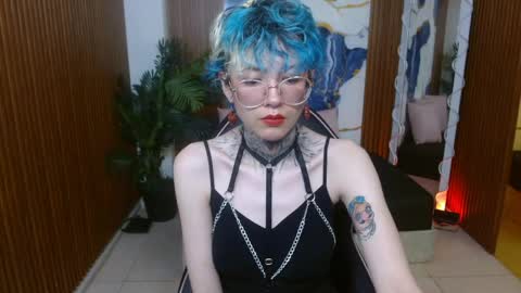lyra_tay online show from April 17, 9:50 pm