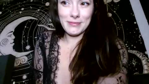 M0lly online show from February 18, 6:30 pm