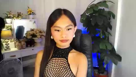 Cutie Yassie online show from February 1, 7:00 pm