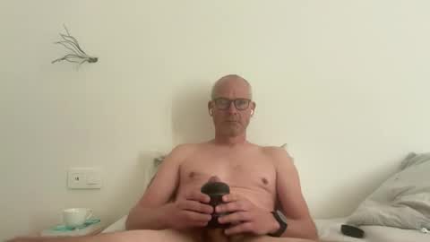 m3morable online show from May 7, 10:44 am