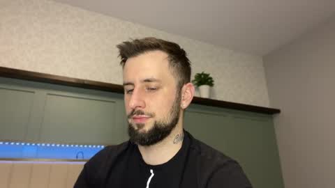 m_stephen online show from April 14, 3:43 am