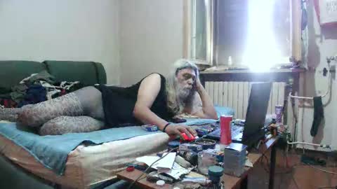 maax1970 online show from May 17, 9:51 am