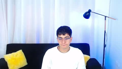 Max online show from April 28, 1:59 pm