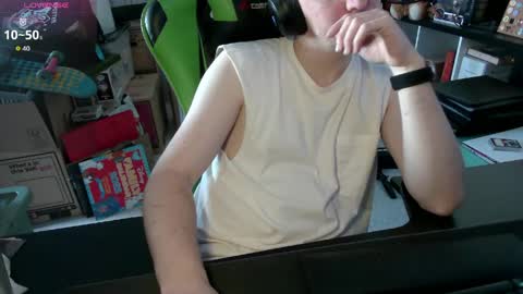 macgargan69 online show from May 12, 5:11 pm