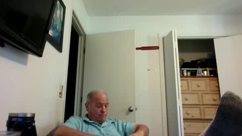 mackdocc001 online show from July 28, 3:08 pm