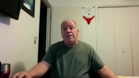 mackdocc001 online show from December 19, 3:29 pm