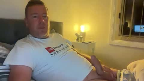 macmac818181 online show from December 22, 3:30 pm