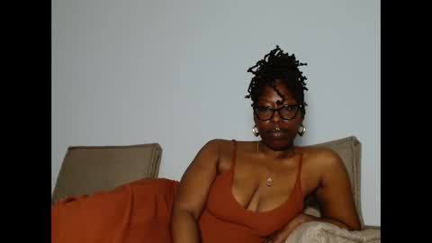 YourMadamIndigo online show from February 8, 7:28 pm