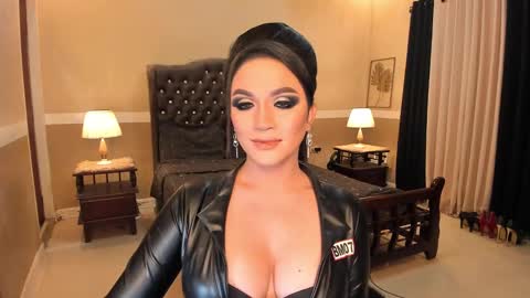 Alison Kloss online show from March 8, 3:17 am