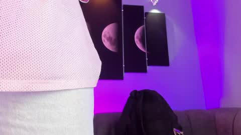 Maddy  online show from May 5, 11:38 am