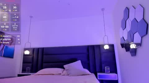 Maddy Owens online show from December 5, 11:41 am