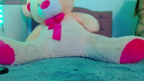 madelen_2 online show from May 12, 11:36 pm