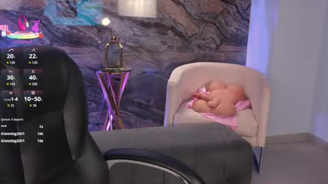 Madeline online show from January 10, 10:54 am