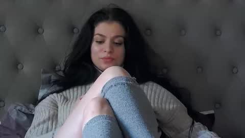 madelynvelure online show from November 22, 12:25 pm