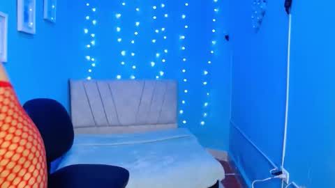 madison_smith11 online show from September 15, 2:29 pm