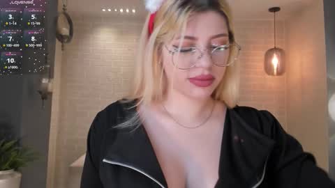 Madison Kane online show from December 5, 11:30 am