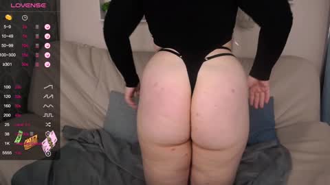 madisonmongomery online show from December 3, 8:00 am