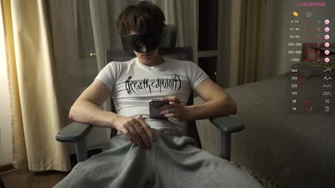 Snapshot of maestro3369 chatting on February 26, 6:59 pm Mike XMaestro 3369 online show from February 26, 6:59 pm