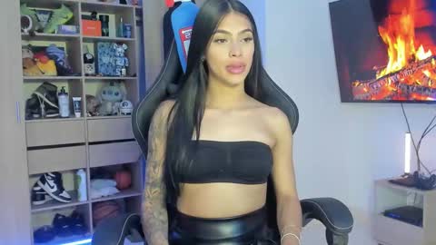 Maeve online show from March 24, 1:22 am