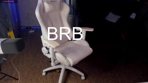 Maevee online show from February 19, 11:06 am