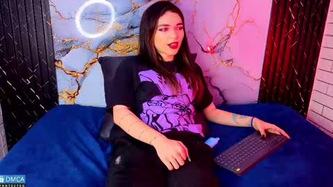 maevekuro online show from March 19, 3:23 am