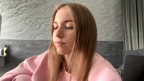 Sara online show from April 8, 6:16 am