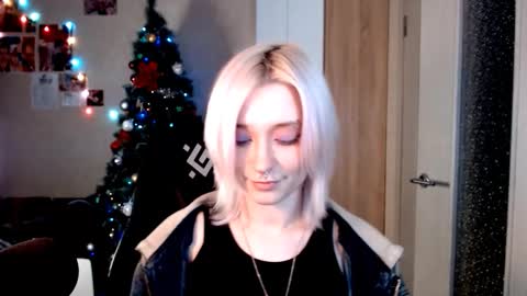 Sophia online show from December 17, 5:30 pm