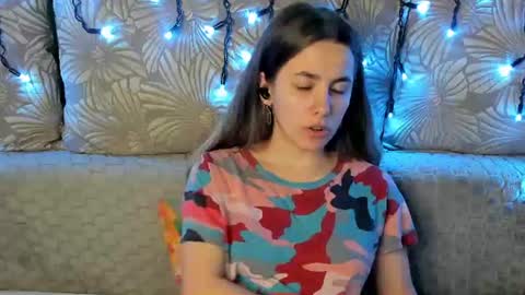 Maggie online show from June 20, 2:51 am