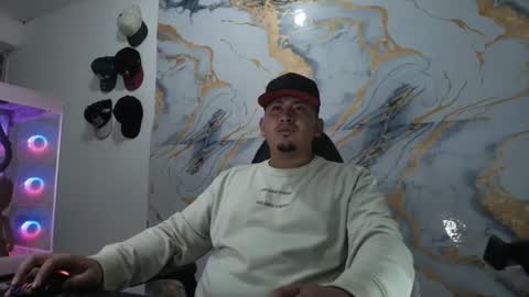 magic_milk23 online show from February 22, 7:01 am