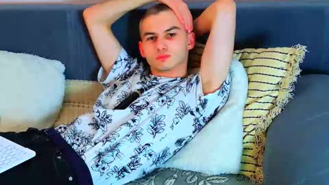 magic_storms online show from March 7, 3:06 am