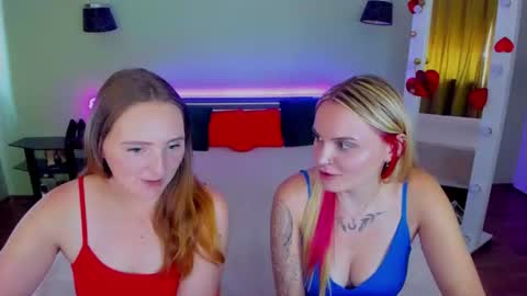 Lili and Bella online show from July 12, 10:18 am