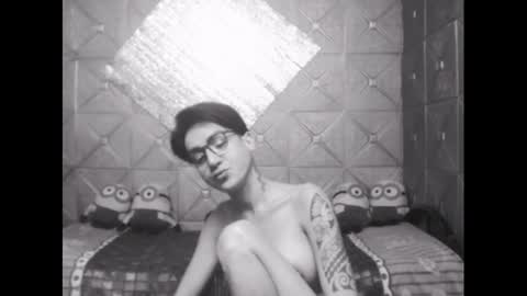 Snapshot of magicsaya chatting on January 4, 1:21 pm TsKaycee online show from January 4, 1:21 pm