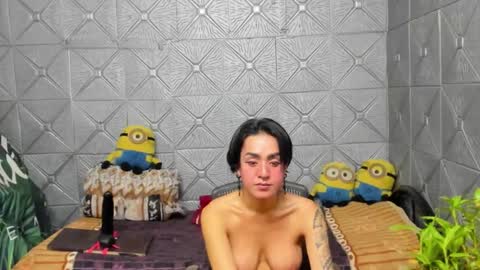 Snapshot of magicsaya chatting on October 18, 8:29 am TsKaycee online show from October 18, 8:29 am