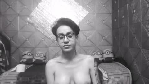 Snapshot of magicsaya chatting on January 3, 10:09 am TsKaycee online show from January 3, 10:09 am