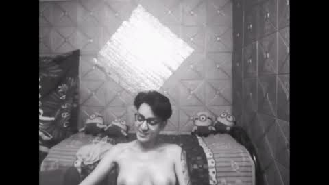 Snapshot of magicsaya chatting on January 17, 6:33 pm TsKaycee online show from January 17, 6:33 pm