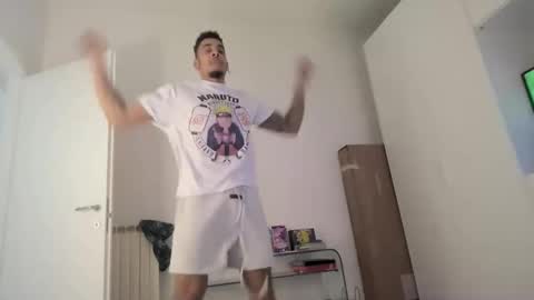 Snapshot of magicsempai chatting on March 11, 11:44 am Magicsempai online show from March 11, 11:44 am