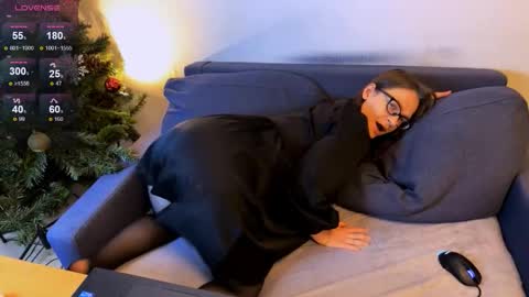 Jade online show from November 17, 11:51 pm